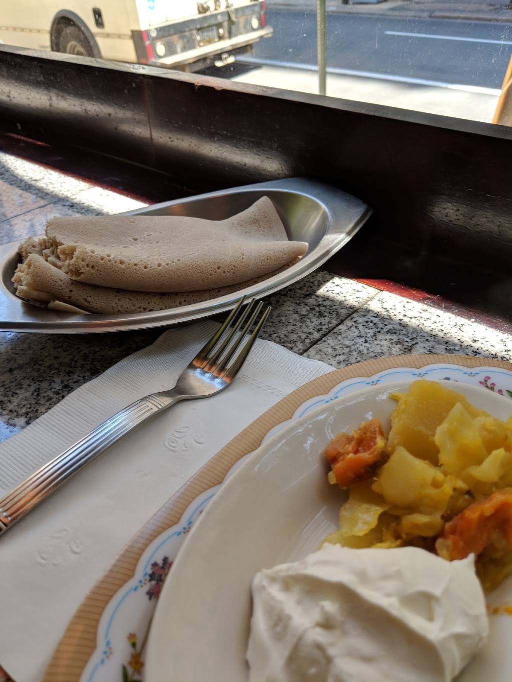 Almaz Cafe | restaurant | 140 S 20th St, Philadelphia, PA 19103, USA | 2155570108 OR +1 215-557-0108