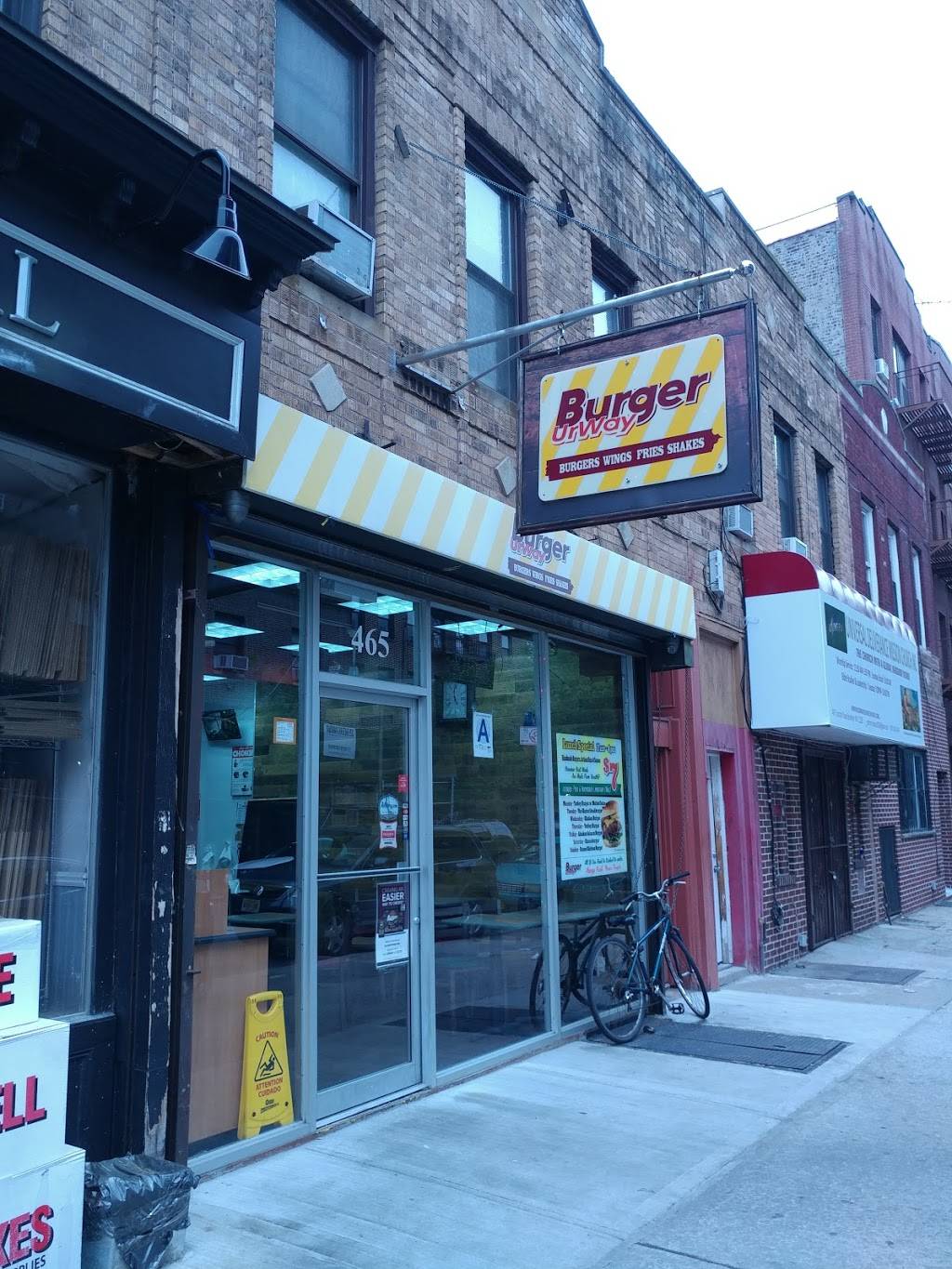 Burger Ur Way | restaurant | 465 Lincoln Pl, Brooklyn, NY 11238, USA | 7186187985 OR +1 718-618-7985