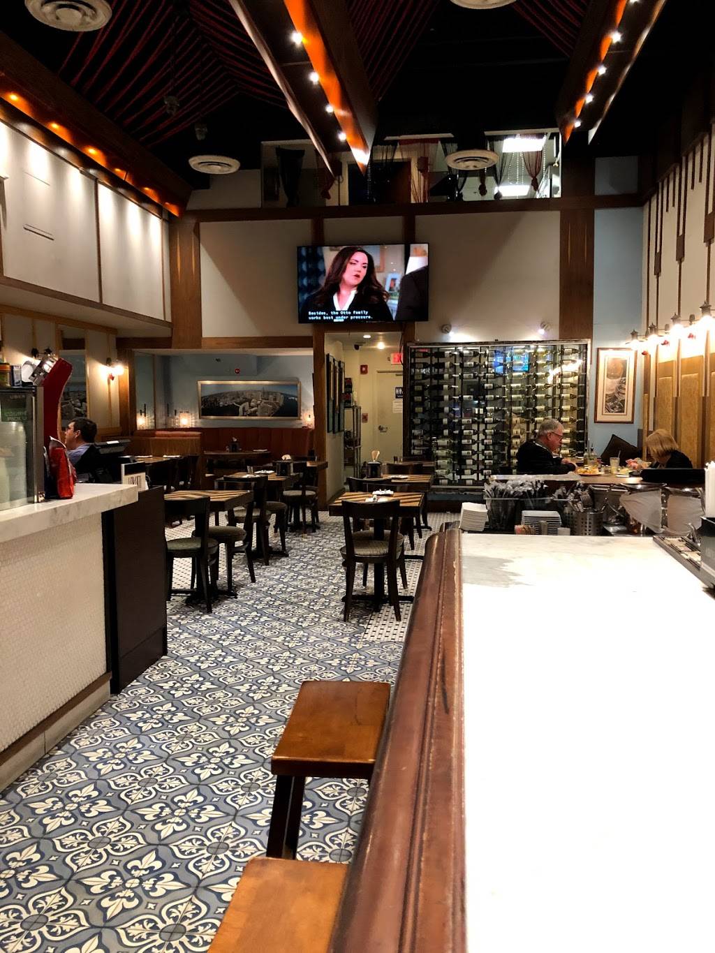 Lokum Mediterranean Bar and Grill | restaurant | 1629 Alton Rd, Miami Beach, FL 33139, USA | 7867682423 OR +1 786-768-2423