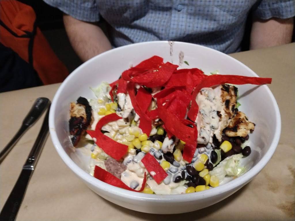 Roosters Barn & Grill | restaurant | 122 W Lake St, Bloomingdale, IL 60108, USA | 6303079995 OR +1 630-307-9995