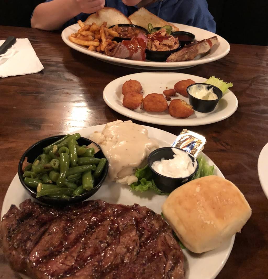 Mallards Roadhouse | restaurant | 201 MO-7, Clinton, MO 64735, USA | 6608853824 OR +1 660-885-3824