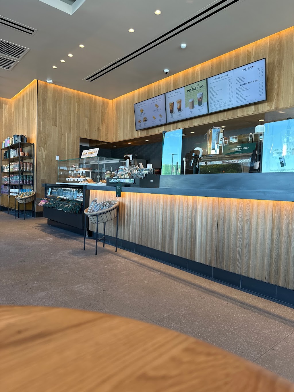 Starbucks | cafe | 1950 Sunset Dr, Norwalk, IA 50211, USA | 5154280036 OR +1 515-428-0036