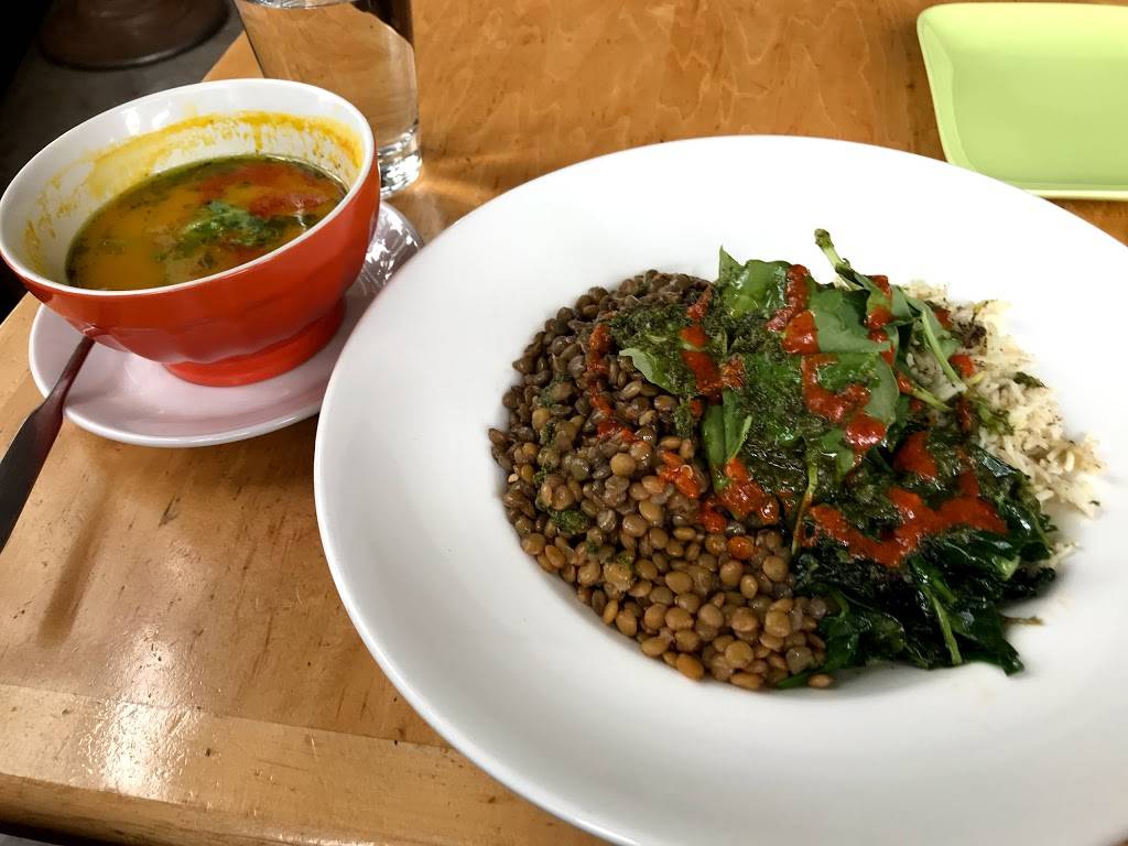 Radio Africa Kitchen | restaurant | 4800 3rd St, San Francisco, CA 94124, USA | 4158269660 OR +1 415-826-9660