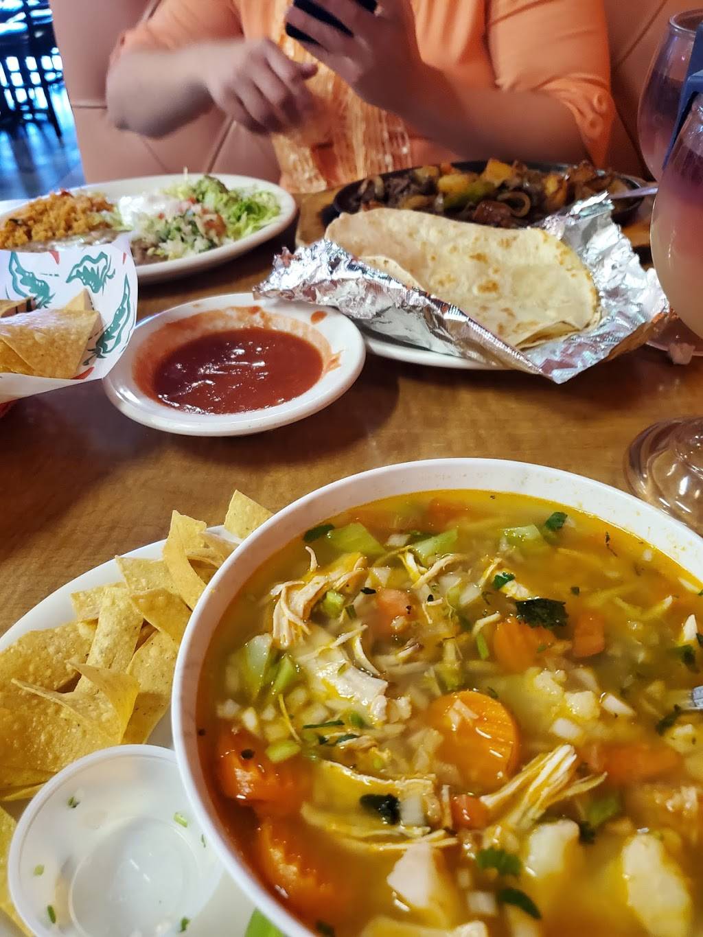 Los Mayas | restaurant | 4666 US-231, Wetumpka, AL 36092, USA | 3345672663 OR +1 334-567-2663