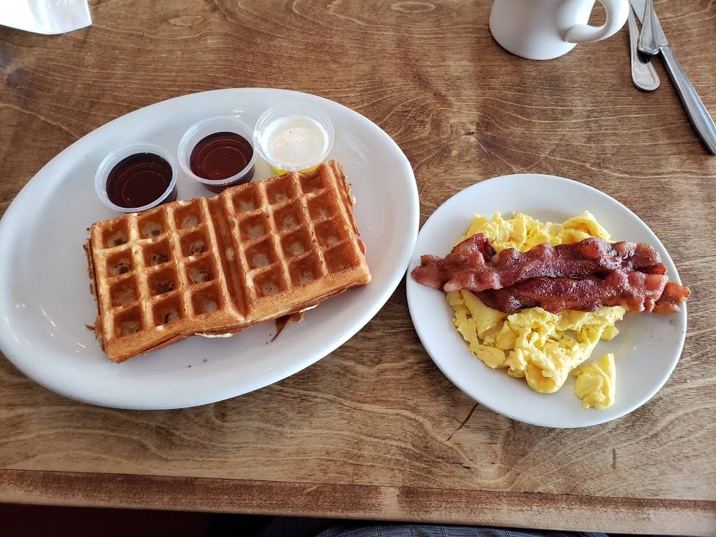 The Egg House | restaurant | 1470 E Los Angeles Ave, Simi Valley, CA 93065, USA | 8055263305 OR +1 805-526-3305