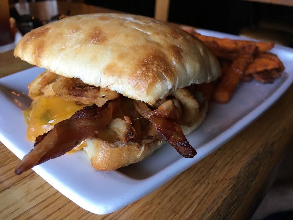 Applebees Grill + Bar | restaurant | 6800 Johnson Dr, Mission, KS 66202, USA | 9133620520 OR +1 913-362-0520