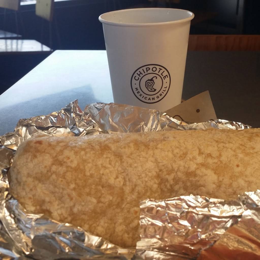Chipotle Mexican Grill | restaurant | 720 Otay Lakes Rd, Chula Vista, CA 91910, USA | 6197615452 OR +1 619-761-5452