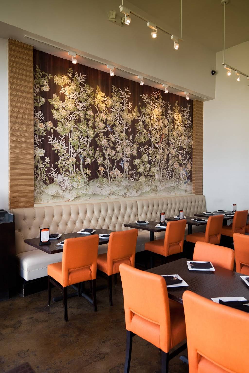 Thai Dishes on Broadway | restaurant | 123 Broadway, Santa Monica, CA 90401, USA | 3103946189 OR +1 310-394-6189