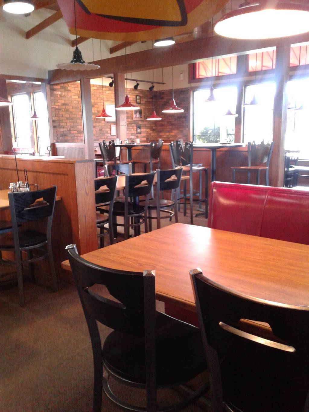 Pizza Hut | meal takeaway | 306 MS-6 E, Batesville, MS 38606, USA | 6625632424 OR +1 662-563-2424