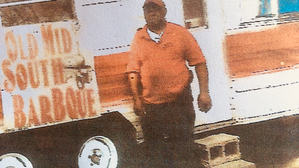 Old Mid South BBQ | restaurant | 901 N 1st St, Jacksonville, AR 72076, USA | 5015961000 OR +1 501-596-1000