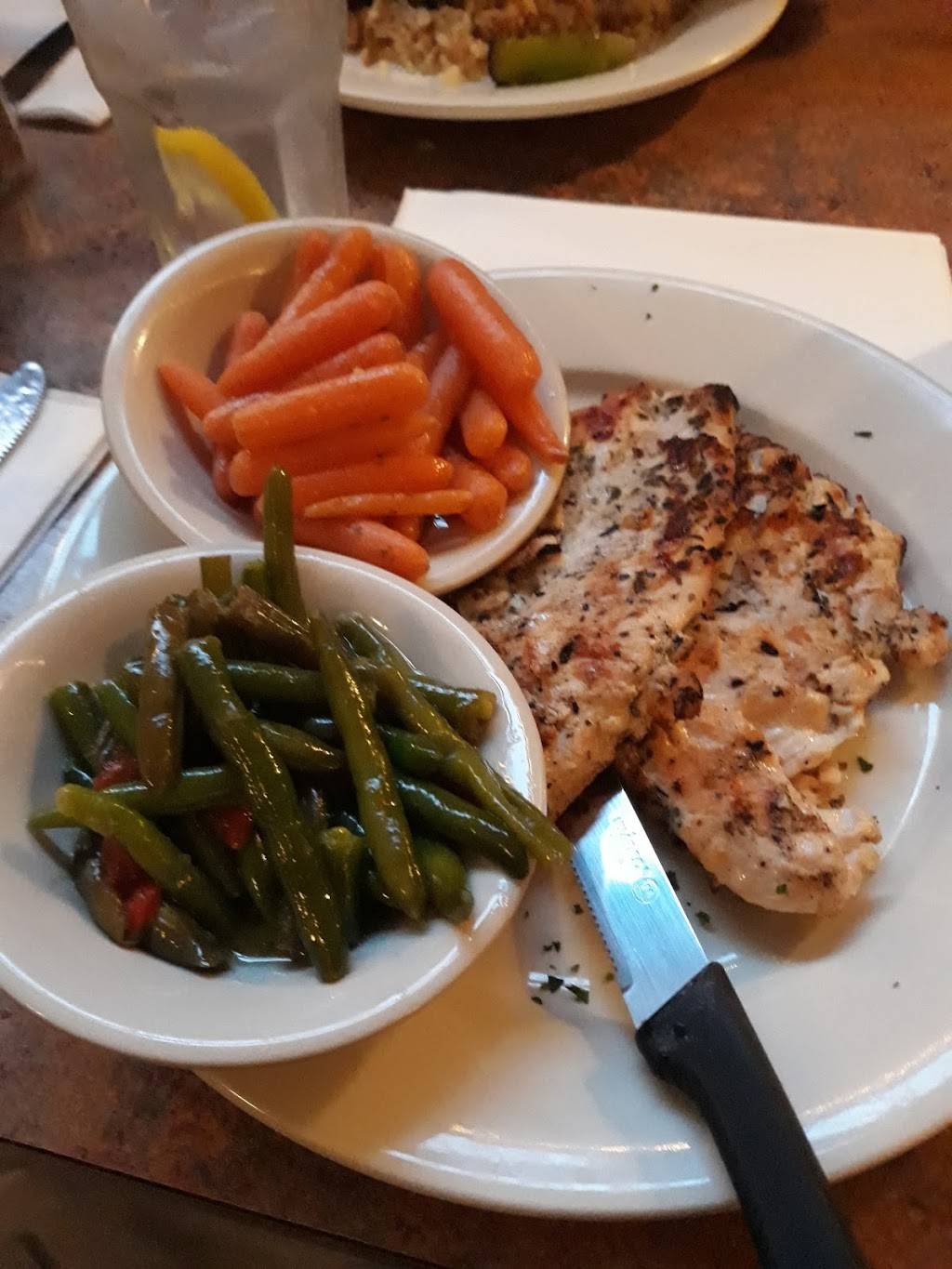 Fredas | restaurant | 105 Copeland St, West Bridgewater, MA 02379, USA | 5085838217 OR +1 508-583-8217