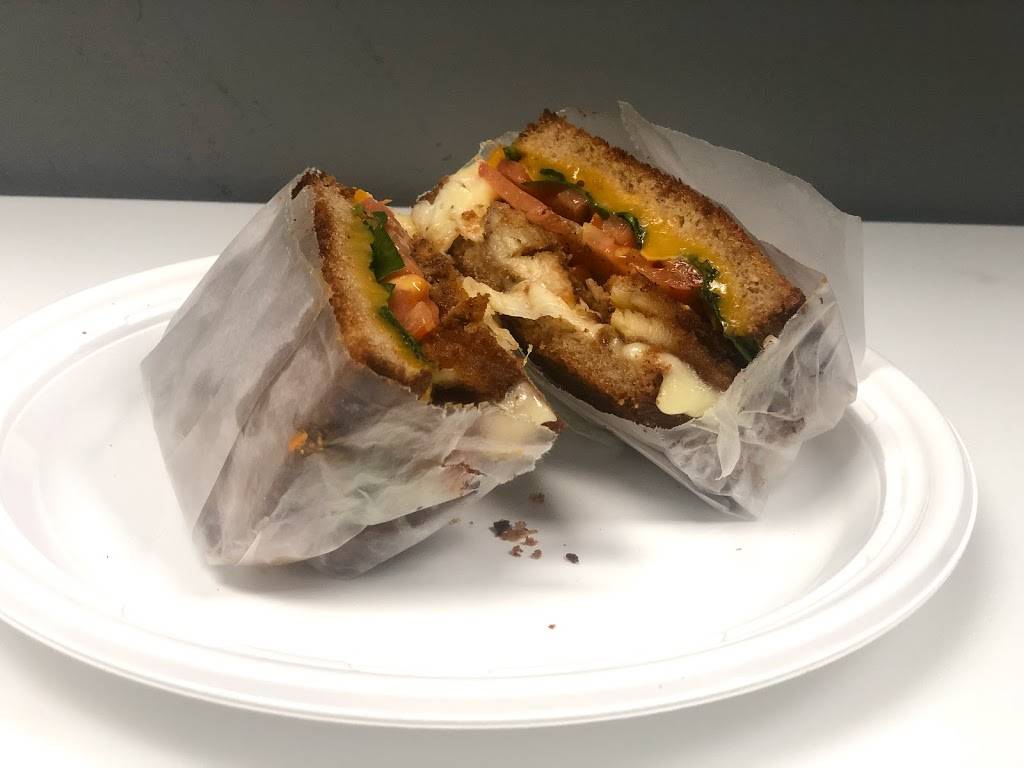 Sandwich King Burgers Steaks & Shakes | restaurant | 338 Pelham Rd, New Rochelle, NY 10805, USA | 9146008801 OR +1 914-600-8801