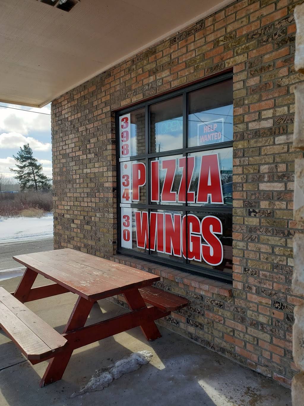 Darios Famous Pizza | restaurant | 1560 NY-332, Farmington, NY 14425, USA | 5853983430 OR +1 585-398-3430