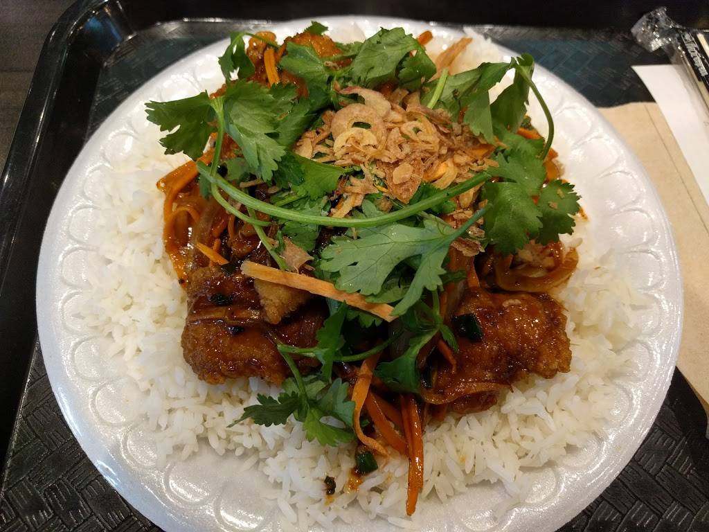 Thai Express | restaurant | Les Galeries Centre-Ville St-Bruno, 1307 Rue Roberval, Saint-Bruno-de-Montarville, QC J3V 5J1, Canada | 4504824398 OR +1 450-482-4398