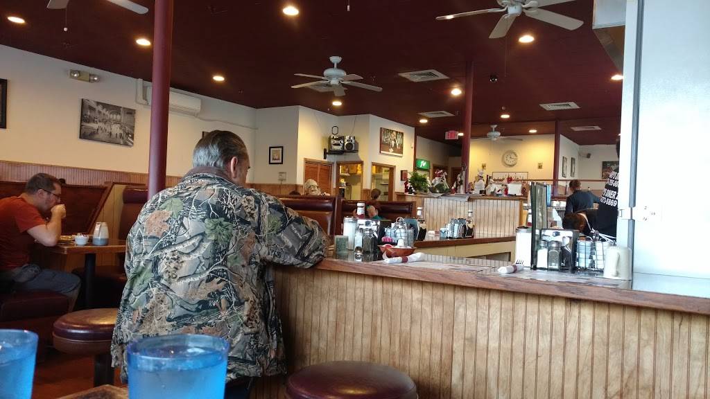 Marys Diner | restaurant | 437 Watertown Ave, Waterbury, CT 06708, USA | 2037558662 OR +1 203-755-8662