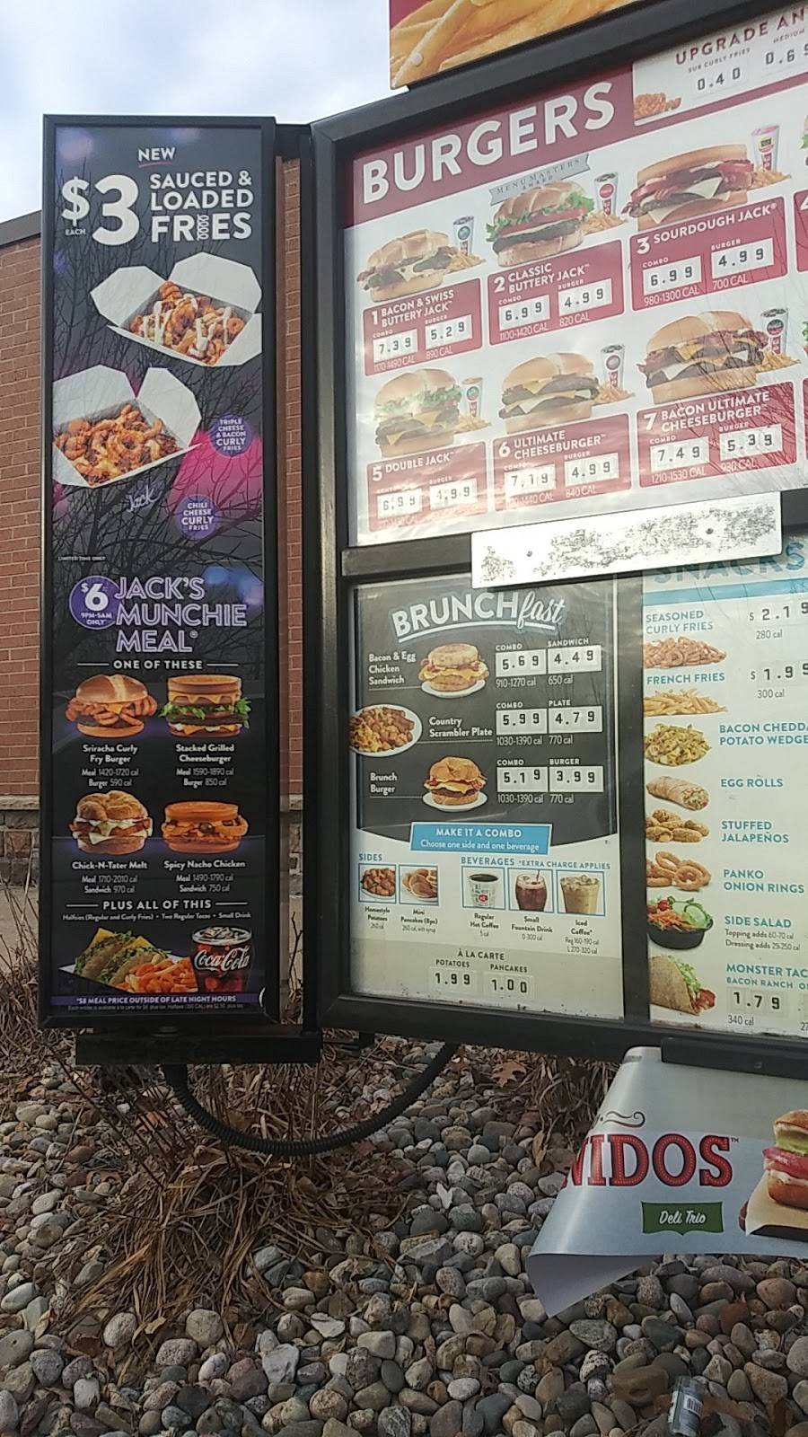 Jack in the Box | restaurant | 6096 Mid Rivers Mall Dr, St Peters, MO 63304, USA | 6364472084 OR +1 636-447-2084