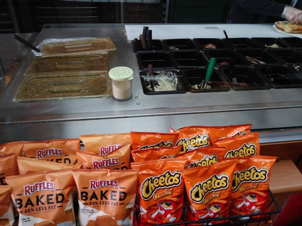 Subway | meal takeaway | 1006 N Springbrook Rd, Newberg, OR 97132, USA | 5035388740 OR +1 503-538-8740