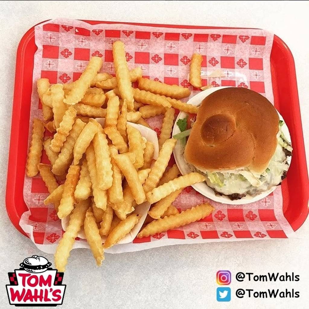 Tom Wahls Greece Ridge Mall | restaurant | 440 Greece Ridge Center Dr, Rochester, NY 14626, USA | 5852272950 OR +1 585-227-2950