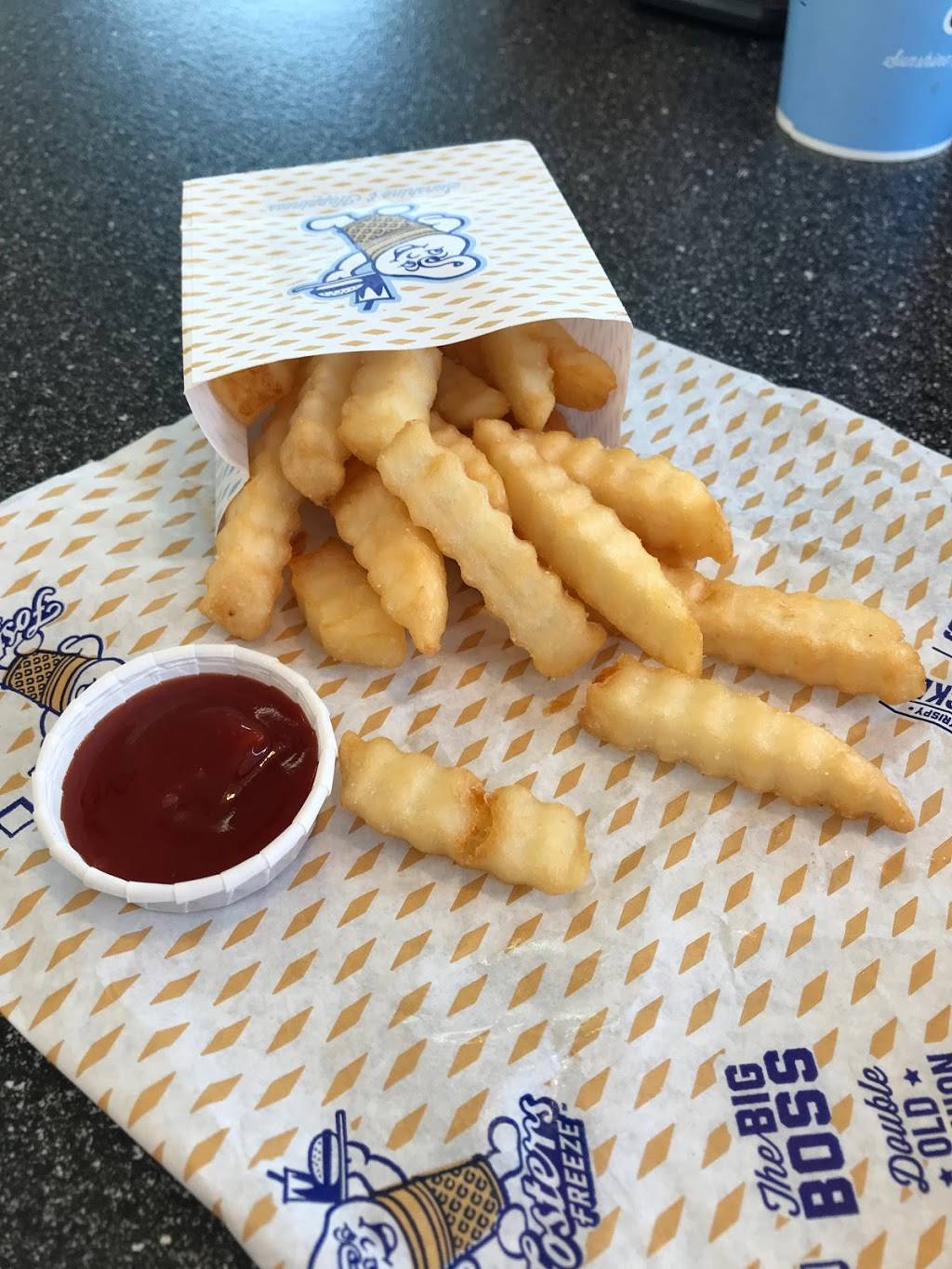 Fosters Freeze | restaurant | 3377 North Cedar Drive, Fresno, CA 93726, USA | 5592225384 OR +1 559-222-5384