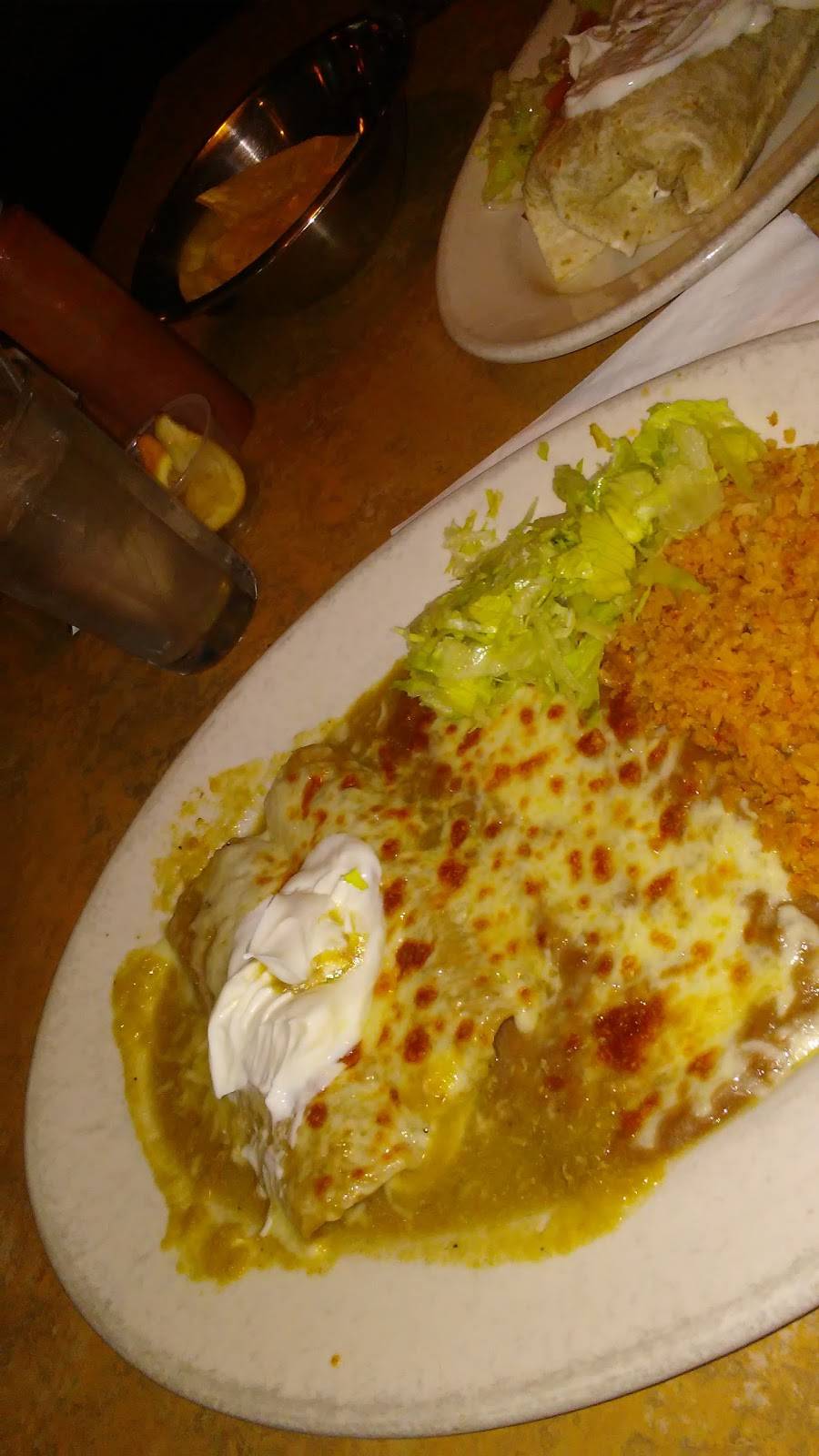 Salazars Grill & Bar | restaurant | 345 Sierra St, Kingsburg, CA 93631, USA | 5598971843 OR +1 559-897-1843