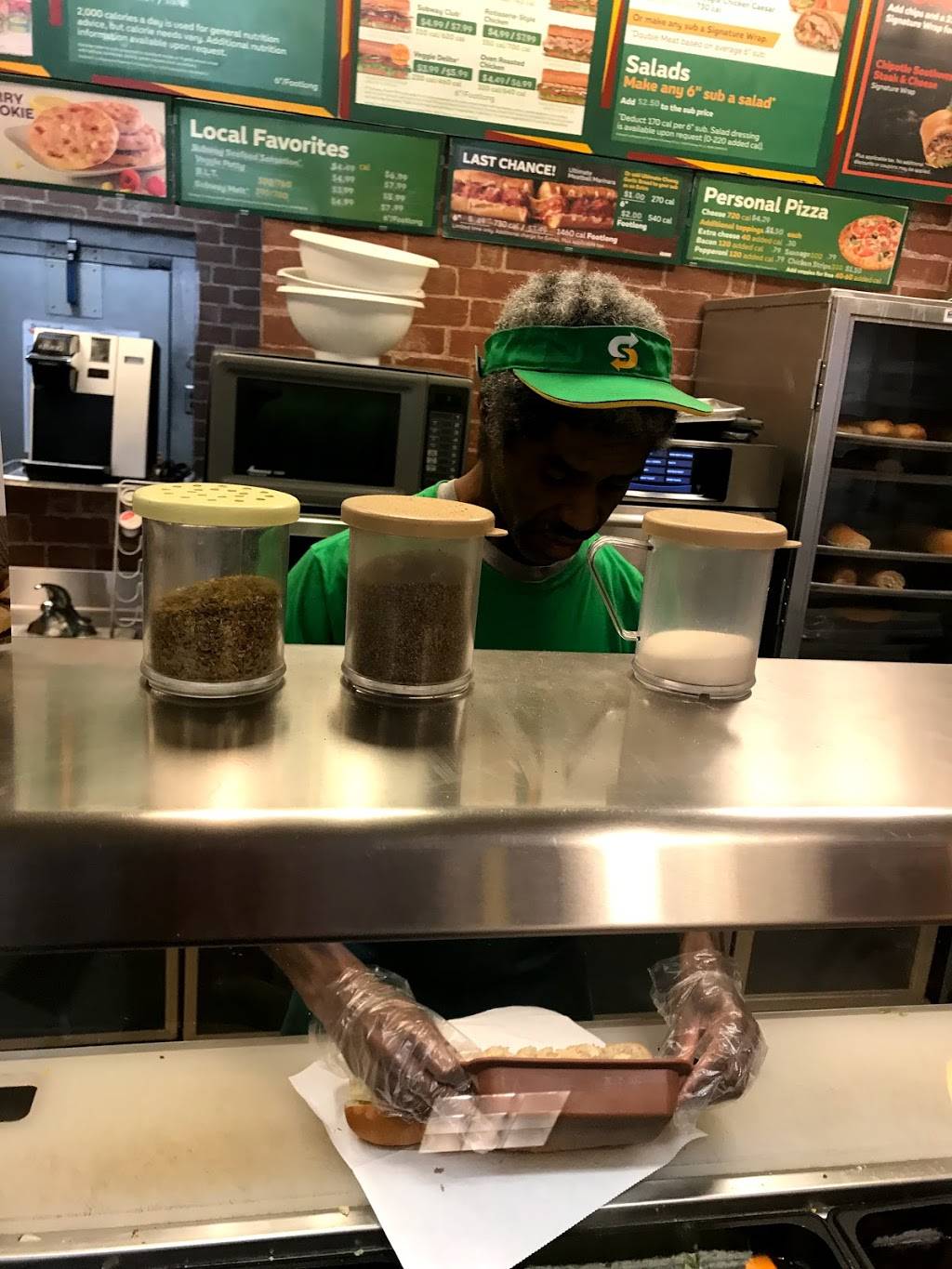 Subway | meal takeaway | 305 W Washington St, Indianapolis, IN 46204, USA | 3172679960 OR +1 317-267-9960