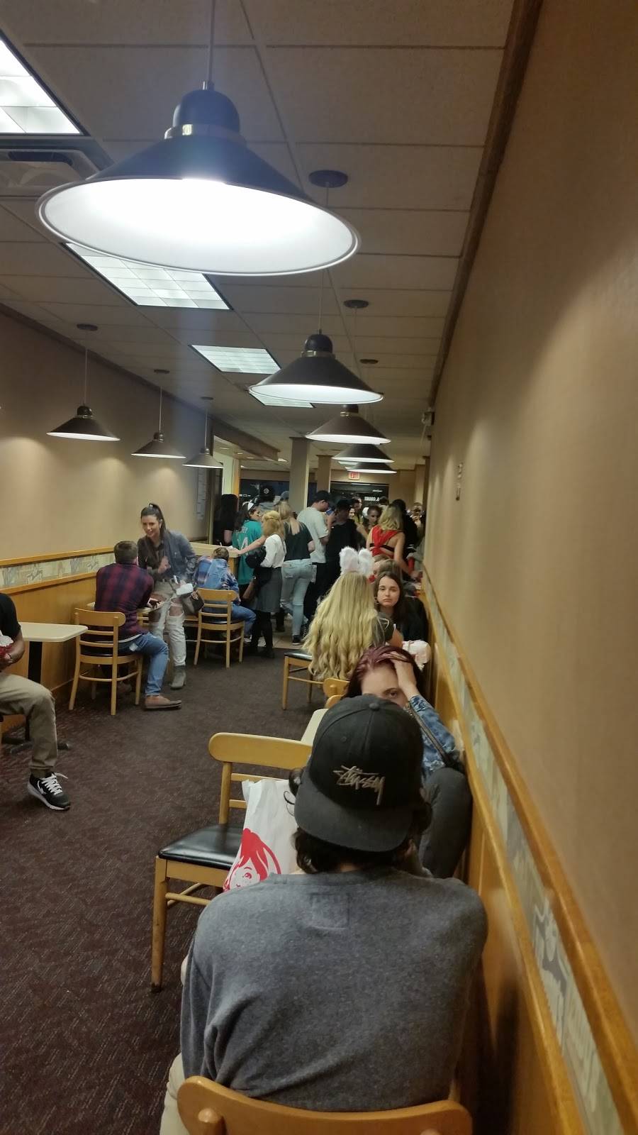 Wendys | restaurant | 40 S Court St, Athens, OH 45701, USA | 7405925200 OR +1 740-592-5200