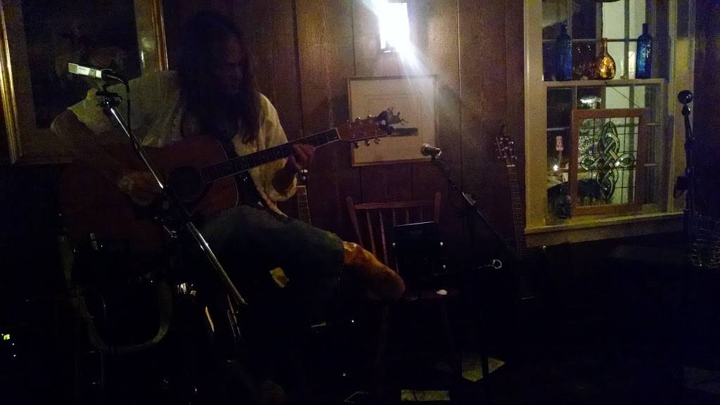 Mistress Suzannes Dining Room | restaurant | 792 Mentor Ave, Painesville, OH 44077, USA | 4403548200 OR +1 440-354-8200