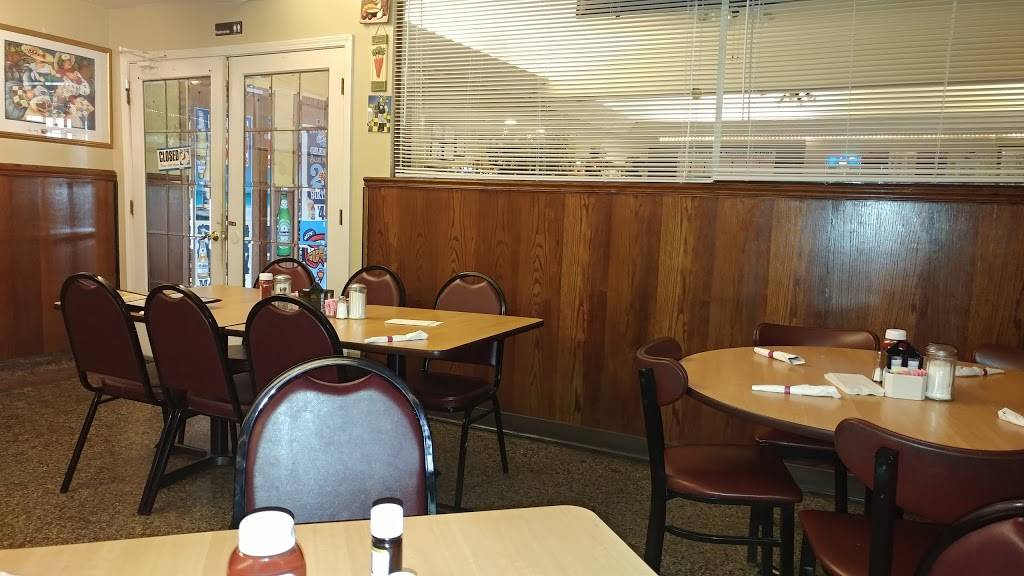 Fryes Restaurant | restaurant | 34028 Co Hwy 45, Grayslake, IL 60030, USA | 8472232279 OR +1 847-223-2279