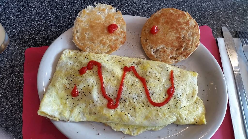 Patricks | restaurant | 40 Lebanon St, Malden, MA 02148, USA | 7813243418 OR +1 781-324-3418