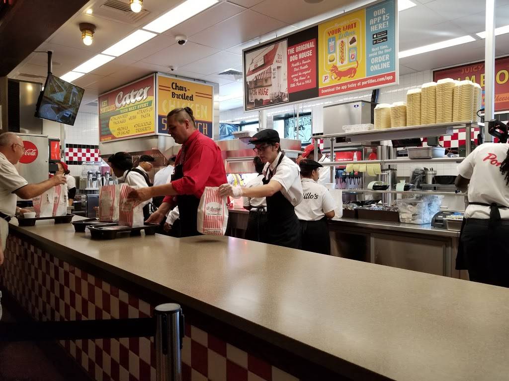 Portillos Hot Dogs | meal takeaway | 9201 E 116th St, Fishers, IN 46037, USA | 3175881111 OR +1 317-588-1111