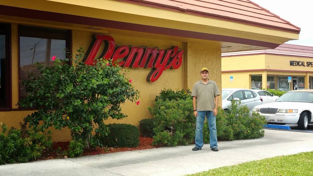 Dennys | restaurant | 3249 N Federal Hwy, Boca Raton, FL 33431, USA | 5616136477 OR +1 561-613-6477