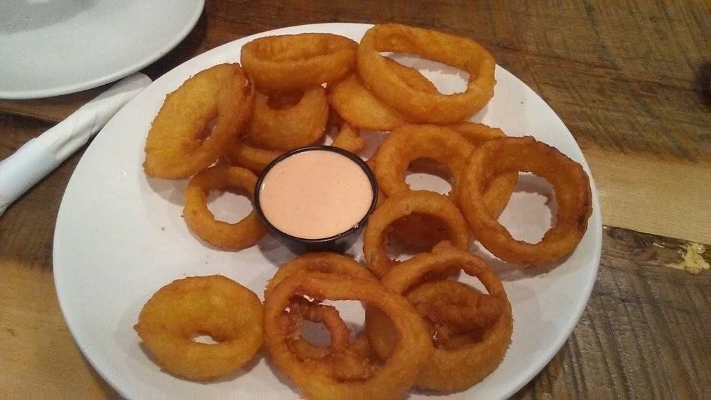 Mugshots Grill & Bar Oxford | restaurant | 1400 Merchants Dr, Oxford, MS 38655, USA | 6623805054 OR +1 662-380-5054