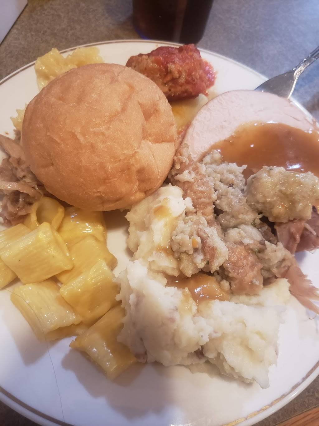 Puglianos Italian Grill | restaurant | 1808 Golden Mile Hwy, Pittsburgh, PA 15239, USA | 7243278991 OR +1 724-327-8991