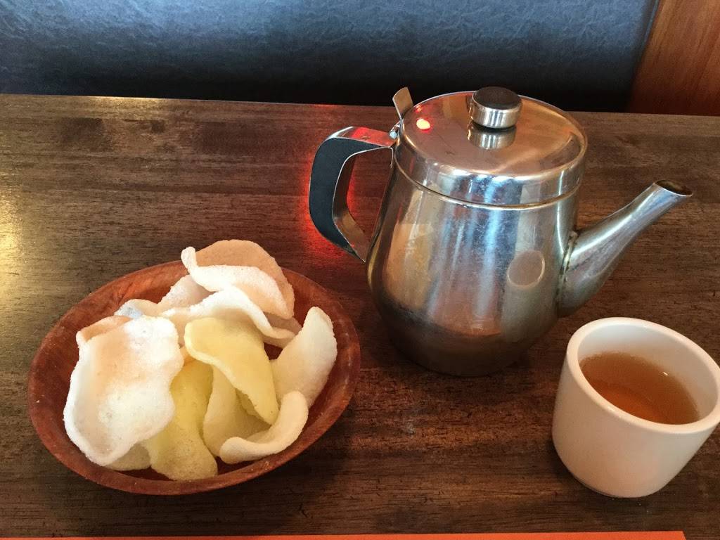 Oriental Pearl | restaurant | 133 W Main St, Moorestown, NJ 08057, USA | 8562340048 OR +1 856-234-0048