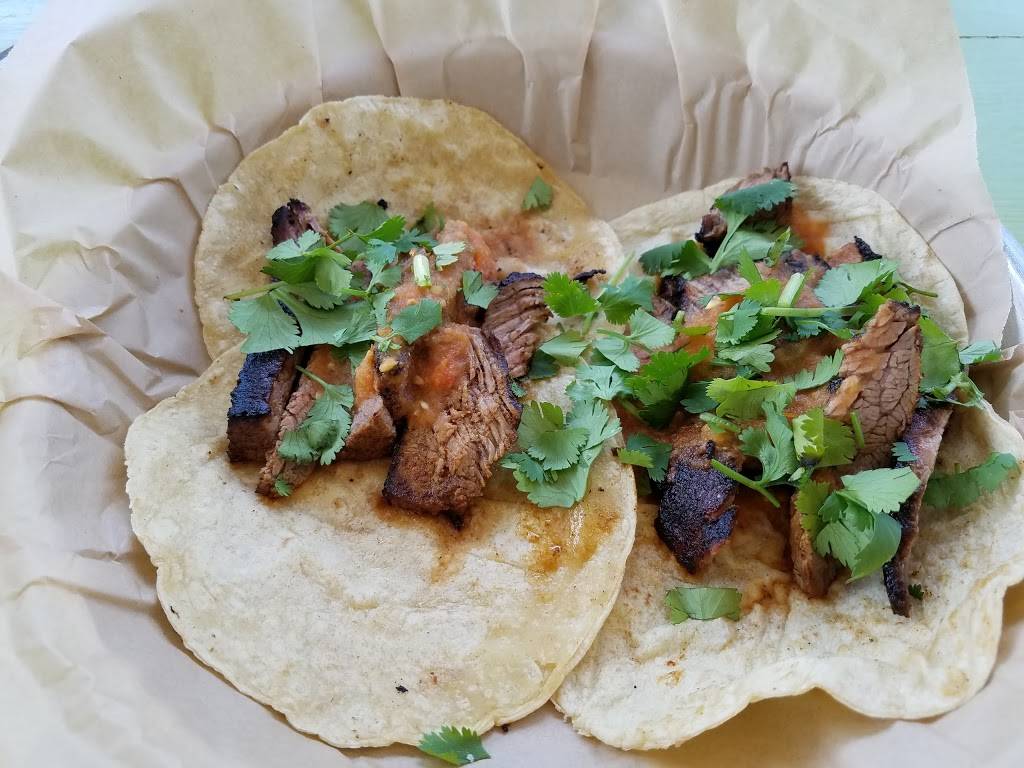 Tubbys Ice House | restaurant | 318 E Austin St, Fredericksburg, TX 78624, USA | 8303073026 OR +1 830-307-3026