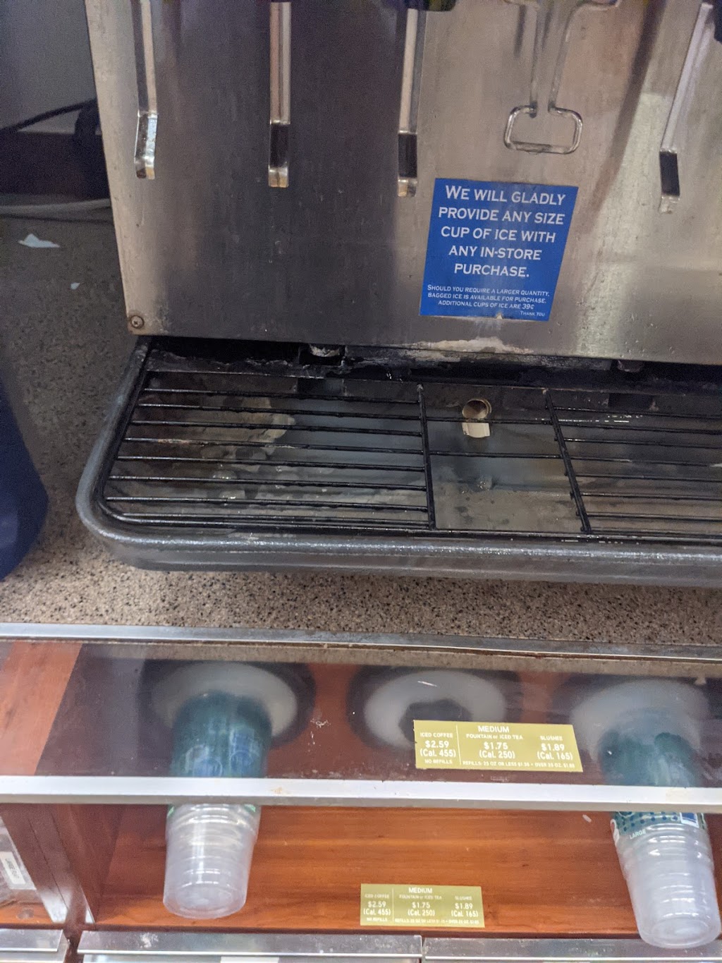 Royal Farms | meal takeaway | 293 S Saulsbury Rd, Dover, DE 19904, USA | 3028836263 OR +1 302-883-6263