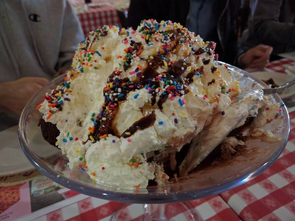 Buca di Beppo Italian Restaurant | restaurant | 701 Westlake Ave N, Seattle, WA 98109, USA | 2062442288 OR +1 206-244-2288