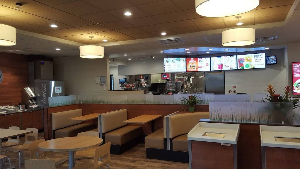 Wendys | restaurant | 7031 S Western Ave, Chicago, IL 60636, USA | 7737371125 OR +1 773-737-1125