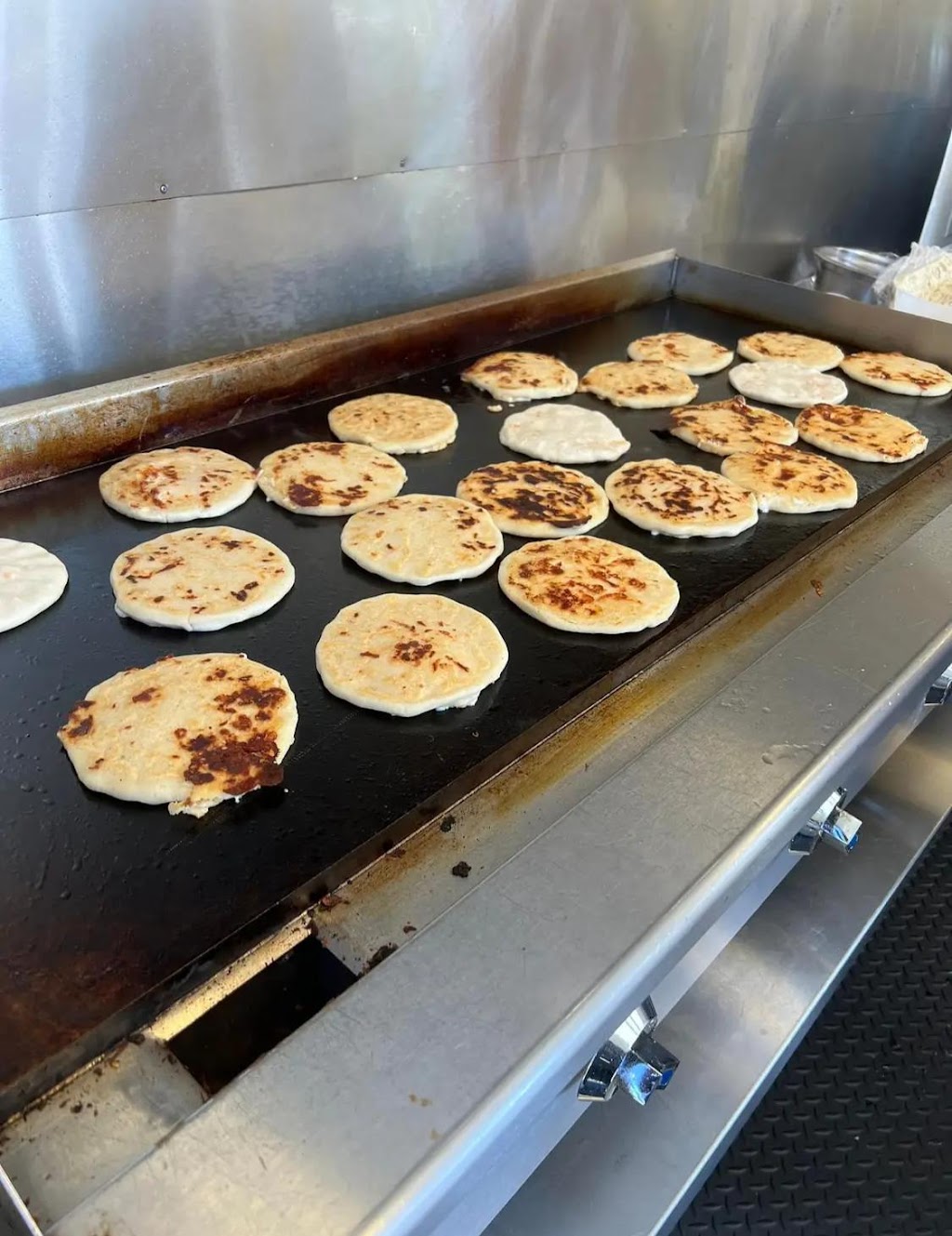 Cabal Aqui - Food Truck (Pupusas/ Salvadorian Cuisine) | restaurant | 4609 Cherry St, Winston-Salem, NC 27105, USA | 3369703773 OR +1 336-970-3773