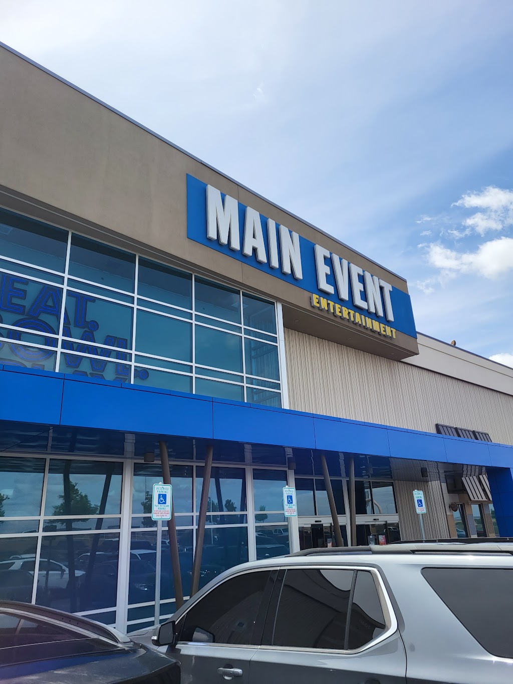 Main Event Albuquerque | restaurant | 4040 Pan American Fwy NE, Albuquerque, NM 87107, USA | 5058844928 OR +1 505-884-4928