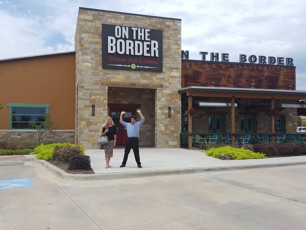 On The Border Mexican Grill & Cantina | meal takeaway | 890 E, TX-114, Roanoke, TX 76262, USA | 6825931746 OR +1 682-593-1746