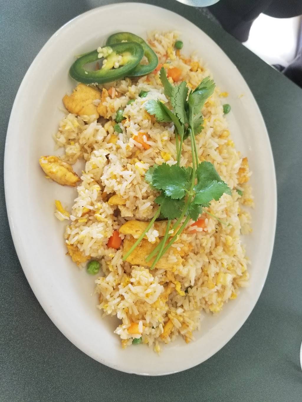 Golden Thai Kitchen | restaurant | 1820 N 75th Ave #110, Phoenix, AZ 85035, USA | 6238499301 OR +1 623-849-9301