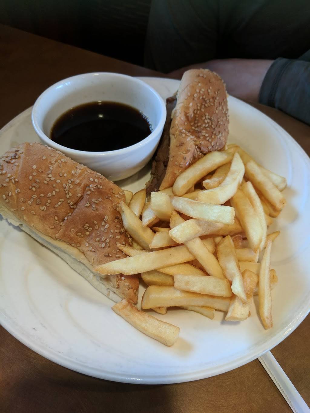 Alexs Family Dining | restaurant | 36566 S Gratiot Ave, Clinton Twp, MI 48035, USA | 5864771160 OR +1 586-477-1160