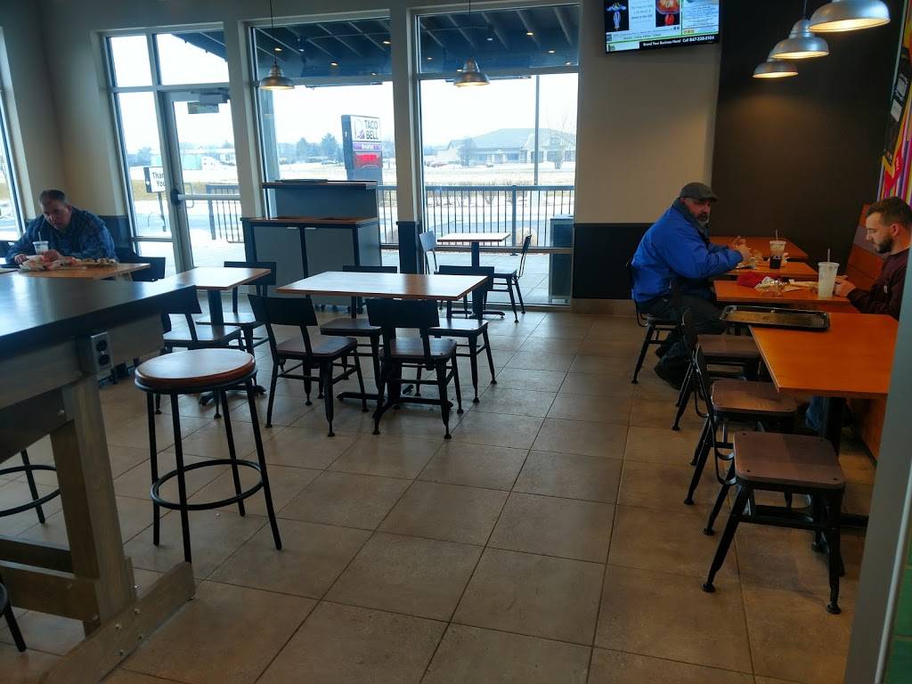 Taco Bell | meal takeaway | 23210 Volbrecht Rd, Crete, IL 60417, USA | 7088922102 OR +1 708-892-2102