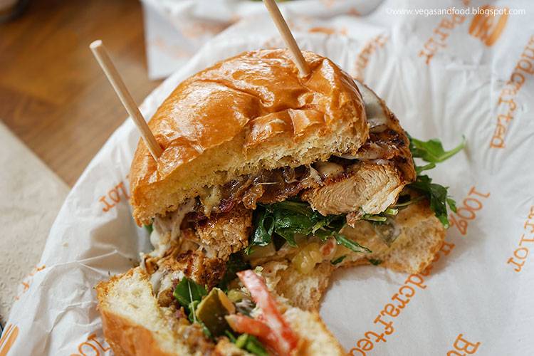 Burger Parlor | meal takeaway | 204 N Harbor Blvd, Fullerton, CA 92832, USA | 7144412003 OR +1 714-441-2003