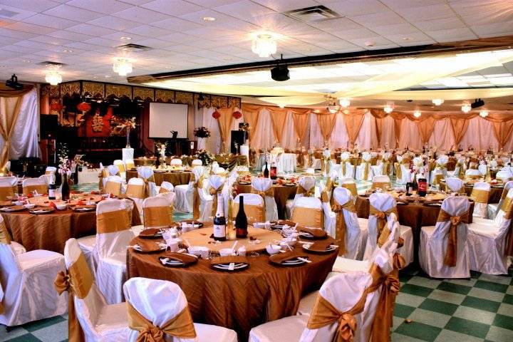 Furama Restaurant | restaurant | 4936 N Broadway, Chicago, IL 60640, USA | 7732711161 OR +1 773-271-1161