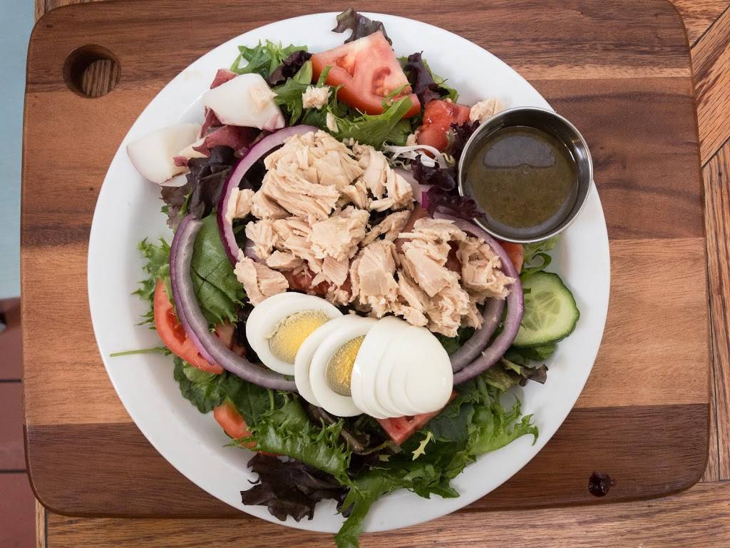 Lynn & Lus Escapade Cafe | restaurant | 3353 Grand Ave, Oakland, CA 94610, USA | 5108355705 OR +1 510-835-5705