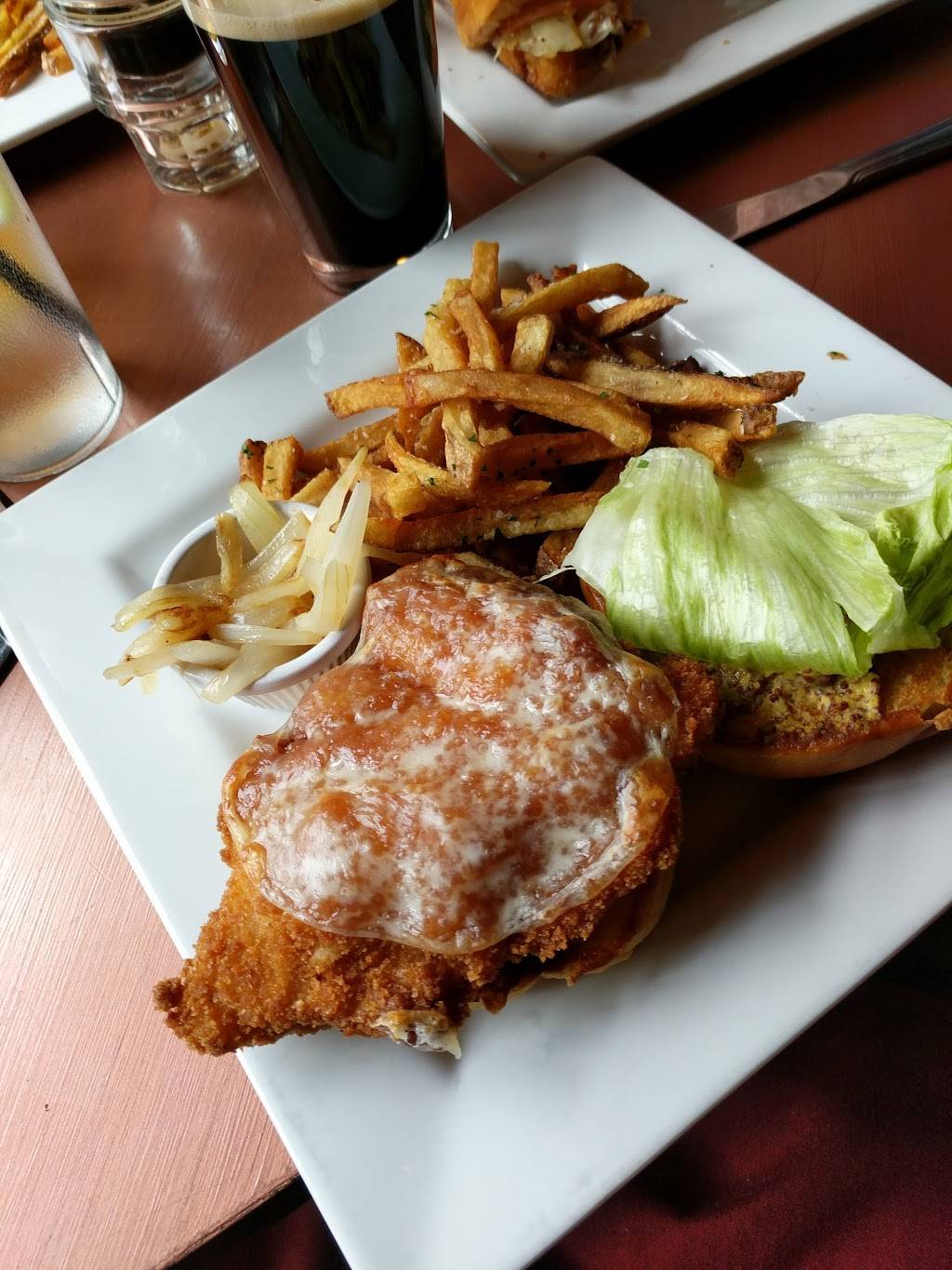 Cara Irish Pub | restaurant | 11 4th St, Dover, NH 03820, USA | 6033434390 OR +1 603-343-4390