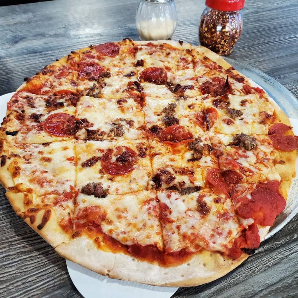 Mattinglys Sports Bar & Grill | restaurant | 6245 Ronald Reagan Dr, Lake St Louis, MO 63367, USA | 6362652514 OR +1 636-265-2514