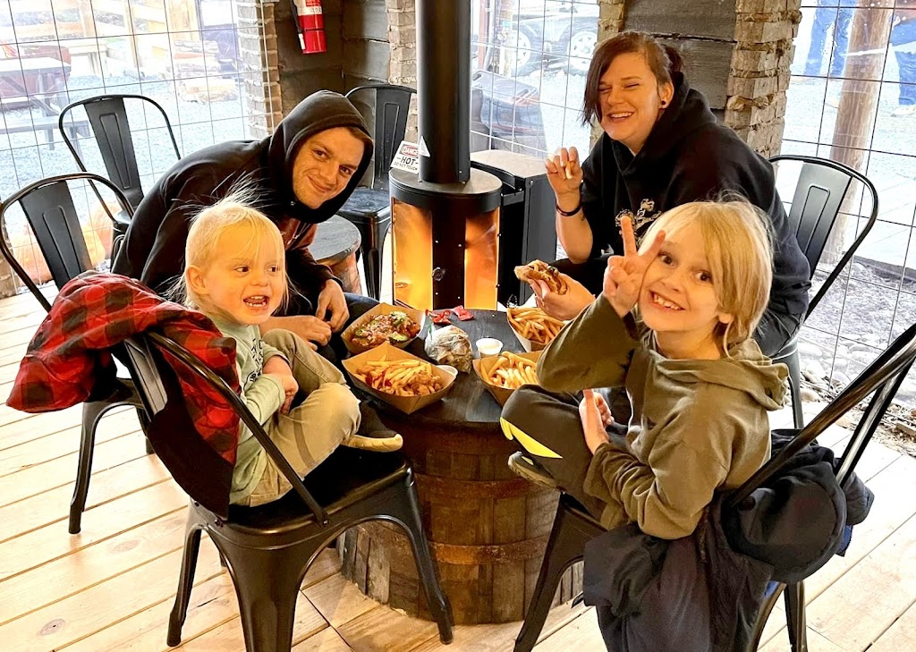 Base Camp Adventure Hub | restaurant | 2130 Brevard Rd, Hendersonville, NC 28791, USA | 8286926560 OR +1 828-692-6560